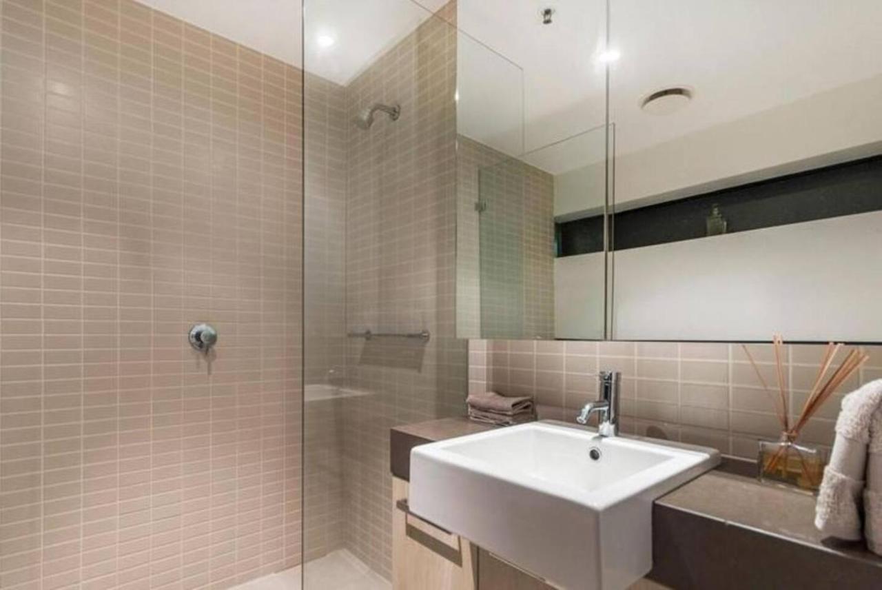 'marlin Parade' Waterfront Getaway With Rooftop Pool